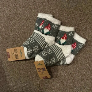 NWT!  Two pair kids Cozy Cabin gnome socks